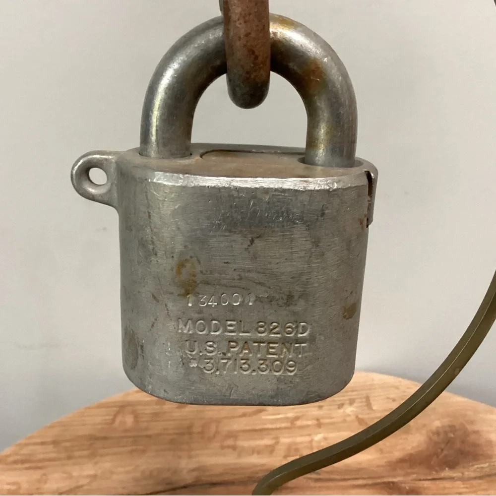 Vintage - Sargent & Greenleaf Inc. 1983 Padlock - Huge & Heavy - Collectible - Picture 5 of 13